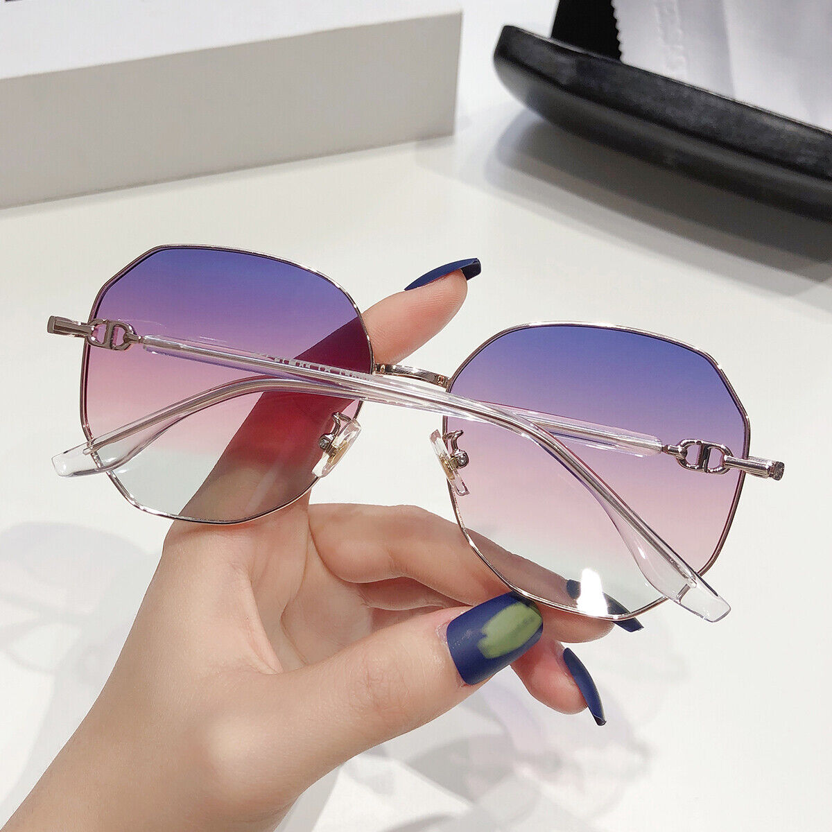 Oversized Retro Ladies Sunglasses