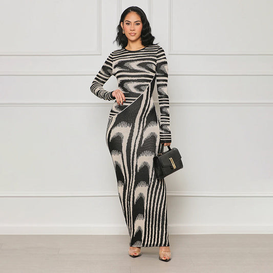 Hip Tight Fitting Long Sleeved Dress