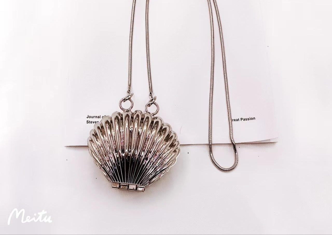 Diagonal Shell Cross Bag